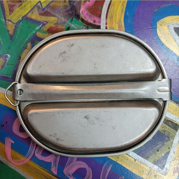 Vintage US Army 1982 Mess Kit - fold out frying pan and plate - Picture 1 of 11